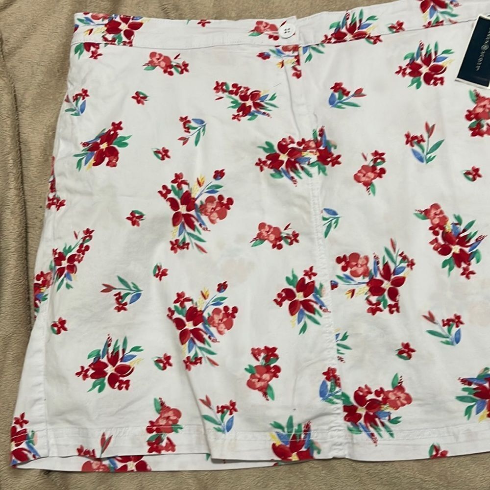 NWT- Karen Scott - 18. Floral  Skort - Picture 3 of 9